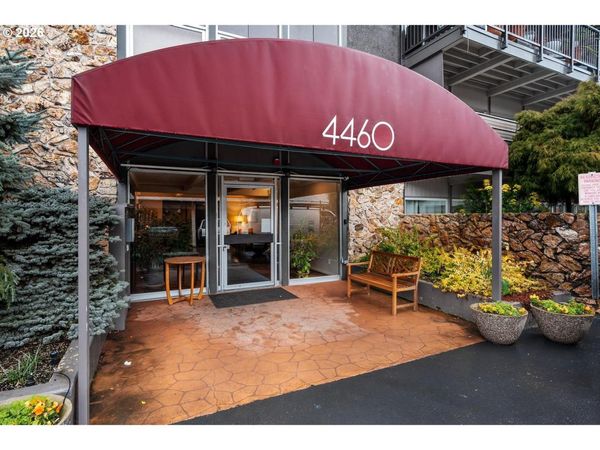 4460 SW SCHOLLS FERRY RD, Unit 8, Portland, OR 97225