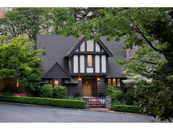 2897 SW Rutland TER, Portland, OR 97205
