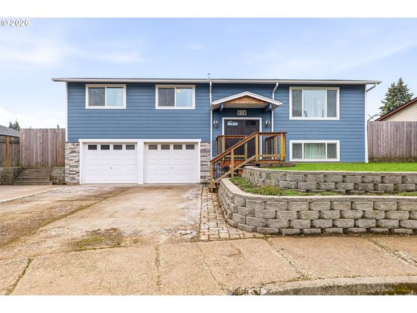 818 CHEHALIS N PL, Keizer, OR 97303