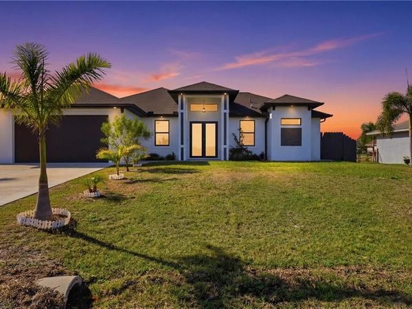 1108 NE 19th TER , CAPE CORAL, FL 33909