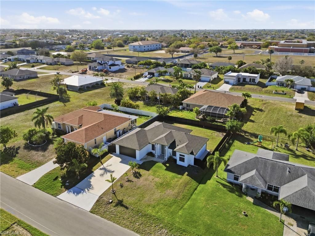 1108 NE 19th Ter , Cape Coral, FL 33909 Photo