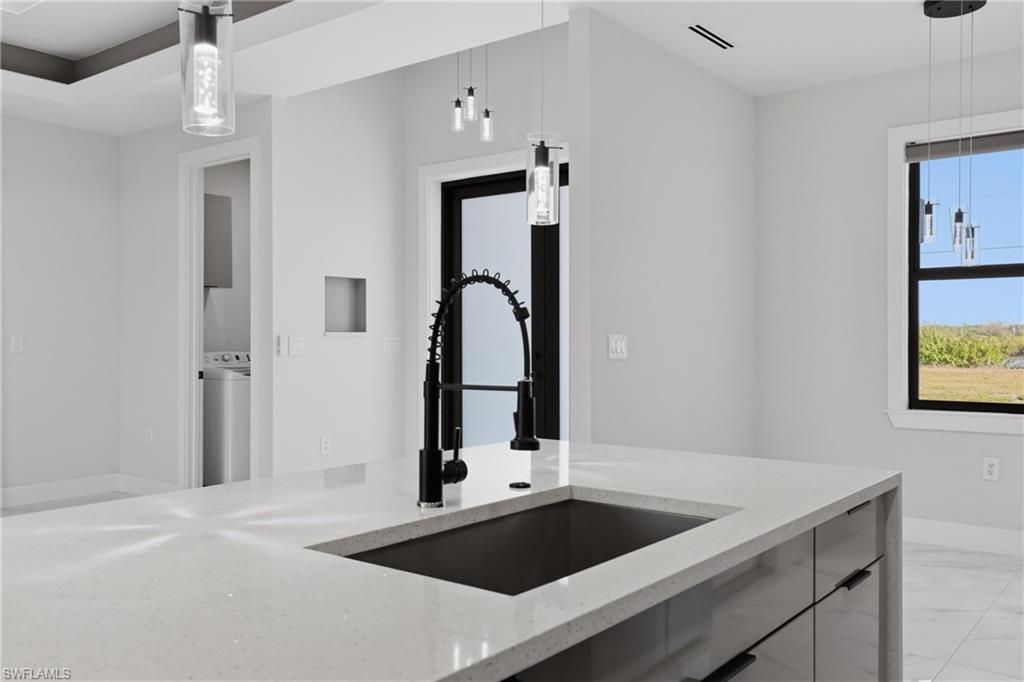 1108 NE 19th Ter , Cape Coral, FL 33909 Photo