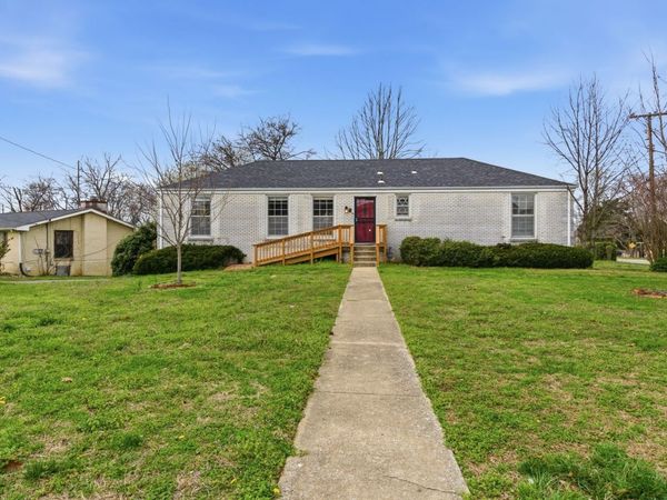 2518 Edge O Lake Dr , Nashville, TN 37217