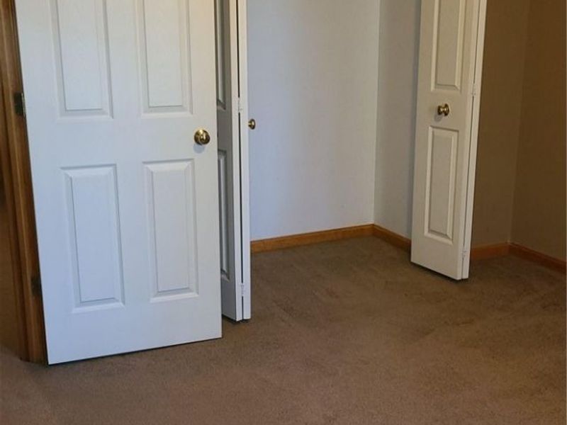 18040 Woodside N, Strongsville, OH 44149 Photo 24