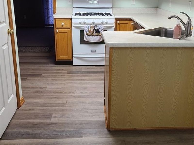 18040 Woodside N, Strongsville, OH 44149 Photo 3