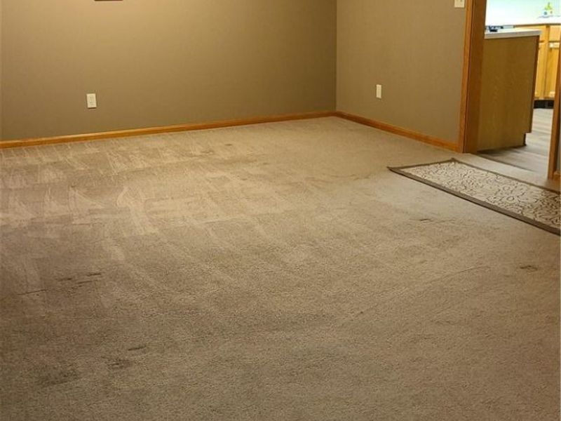 18040 Woodside N, Strongsville, OH 44149 Photo 8