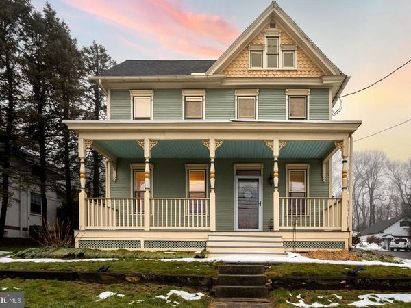 2448 LITITZ PIKE, LANCASTER, PA 17601