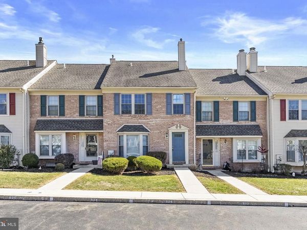 524 OAKTREE COURT, POTTSTOWN, PA 19464