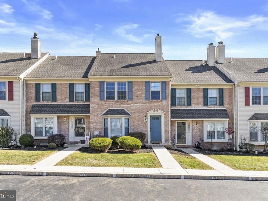 524 Oaktree Court, Pottstown, PA 19464 Main Photo