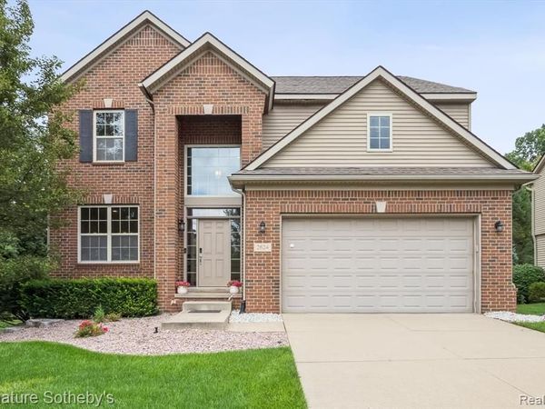 2624 Trillium Hills Drive, Commerce Twp, MI 48382