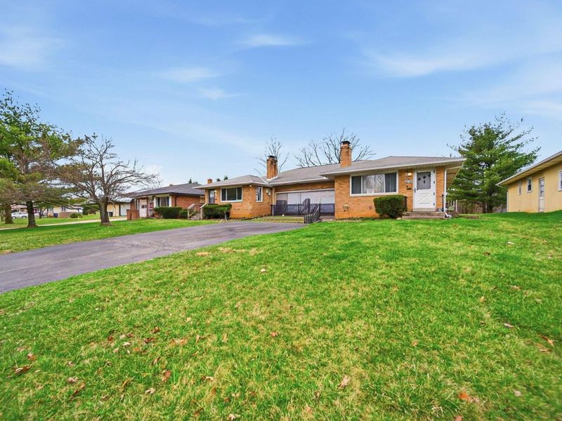 4231 Glenmawr Avenue, Columbus, OH 43224 Photo 2