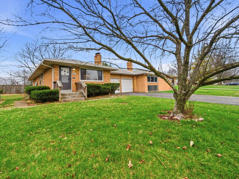 4231 Glenmawr Avenue, Columbus, OH 43224 Photo 4