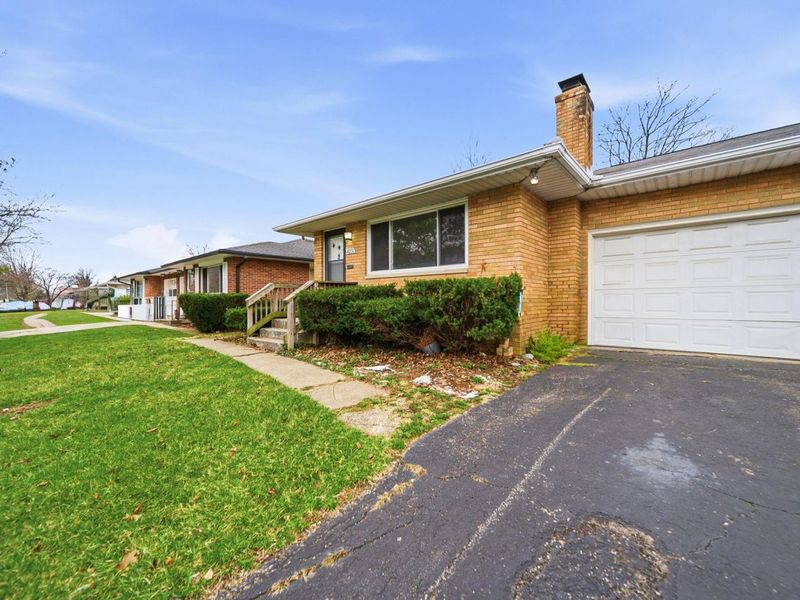 4231 Glenmawr Avenue, Columbus, OH 43224 Photo 5