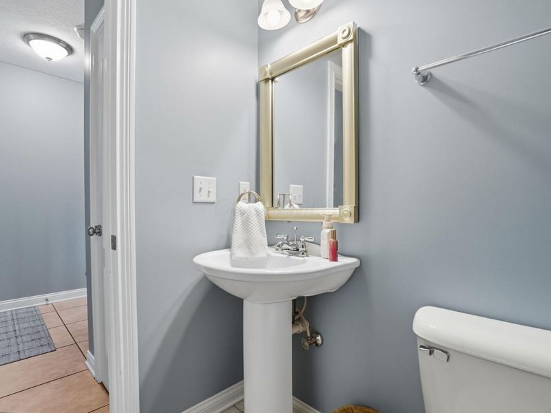 5017 Calais Drive, Columbus, OH 43221 Photo 24