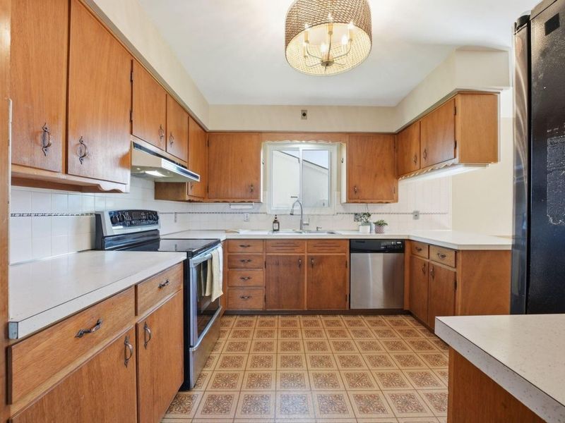 791 Norris Drive, Columbus, OH 43224 Photo 14