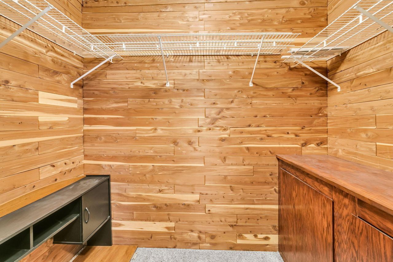 4201 Meadowbrook Court Photo 31