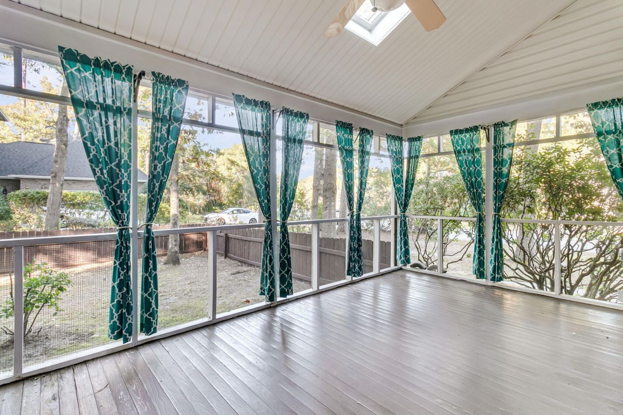 4201 Meadowbrook Court Photo 46