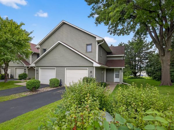 19 Elton Ridge Court NW, Rochester, MN 55901