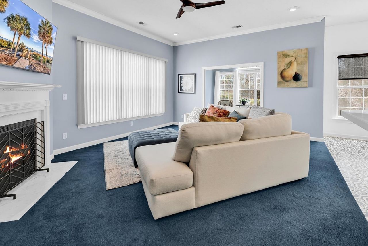 1183 N Blackmoor Dr. Photo 15