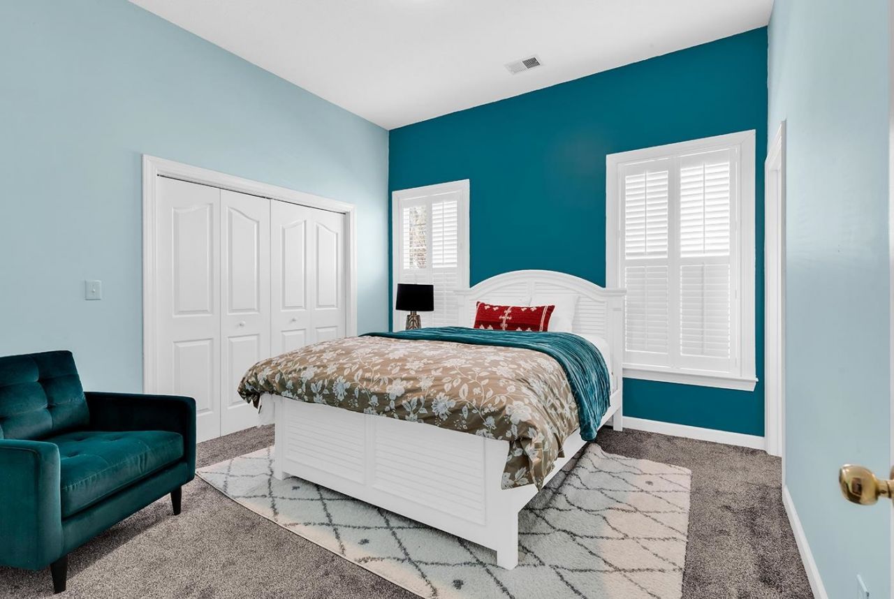 1183 N Blackmoor Dr. Photo 37