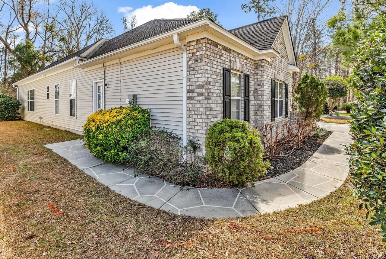 1183 N Blackmoor Dr. Photo 41