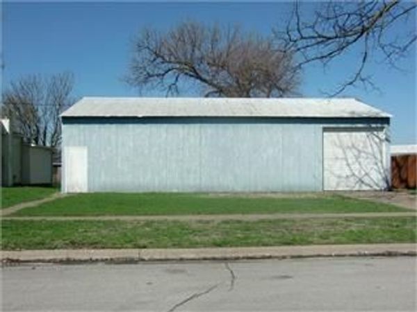 1109 WISCONSIN, Muscatine, IA 52761