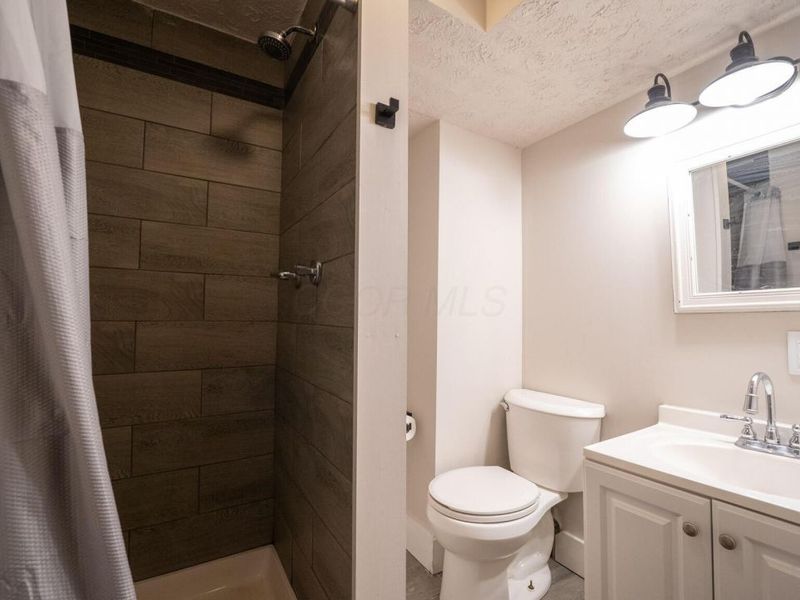 92 Brentview Drive NE, Newark, OH 43055 Photo 11