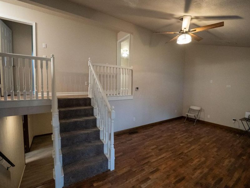 92 Brentview Drive NE, Newark, OH 43055 Photo 4