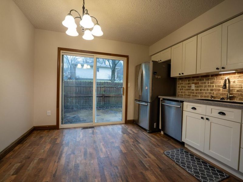 92 Brentview Drive NE, Newark, OH 43055 Photo 5