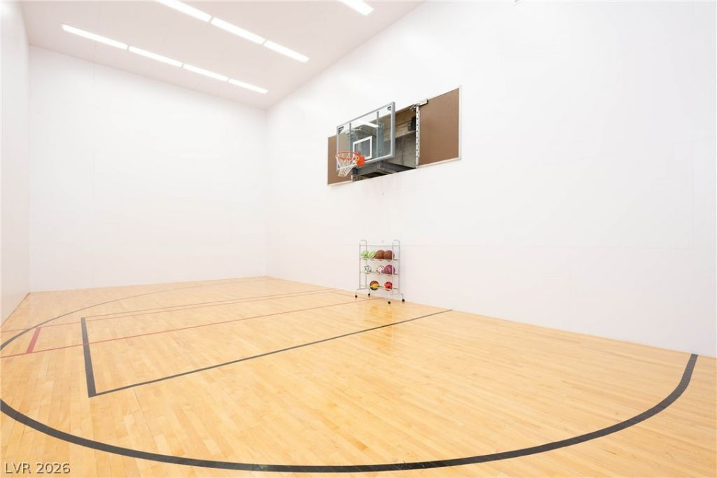 7440 Oak Grove Avenue, Las Vegas, NV 89117