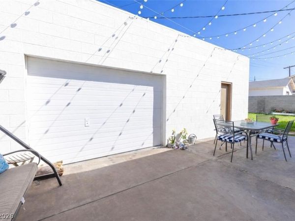 7 Sturm Street, Henderson, NV 89015