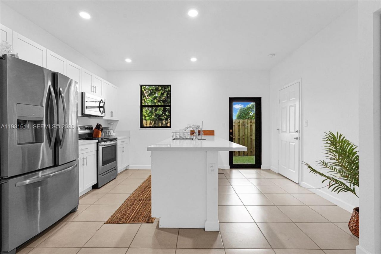 1901 SW 5th Ct, Fort Lauderdale, FL 33312 Photo