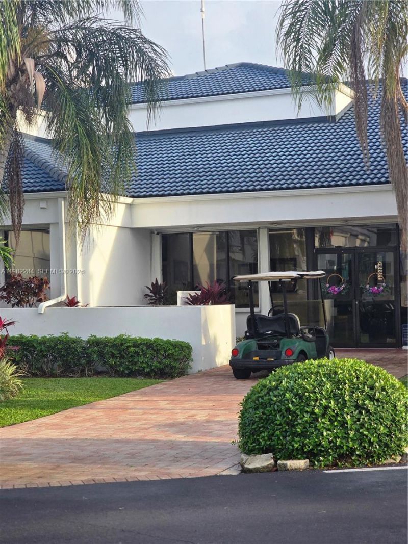 252 NE 212th Ter, Miami, FL 33179 Photo