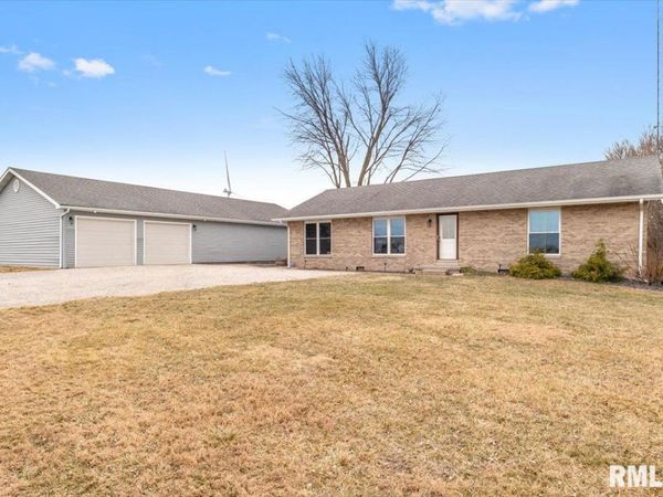 14201 WILLIAMSON Road, Virden, IL 62690