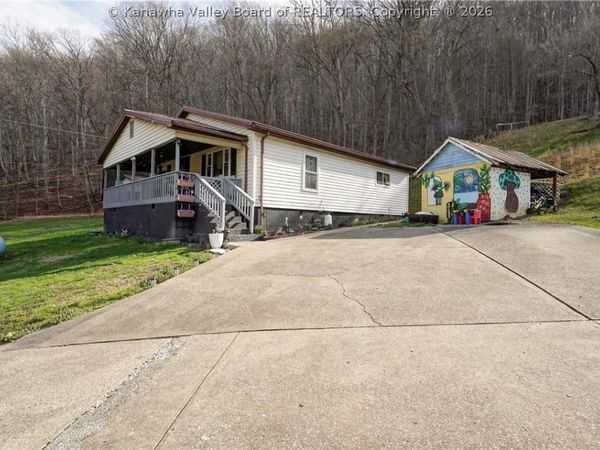 35 Caney Branch Road, Harts, WV 25524