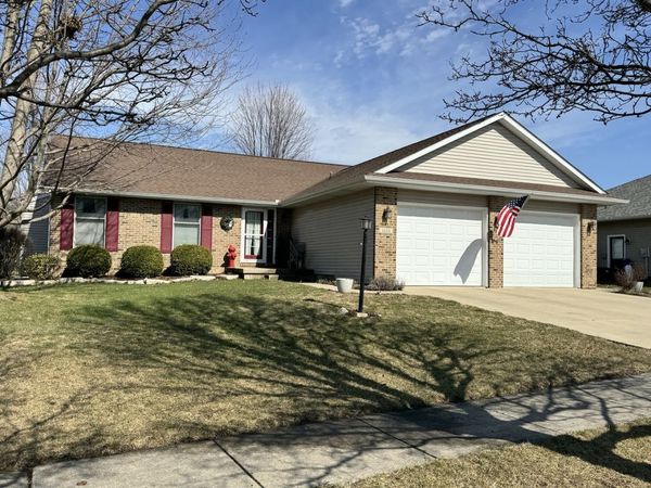 1408 E Heather Drive , Mahomet, IL 61853