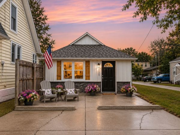 215 W Main Street, Kirkland, IL 60146