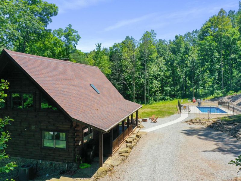 18188 Buckingham Road , Logan, OH 43138 Photo 4