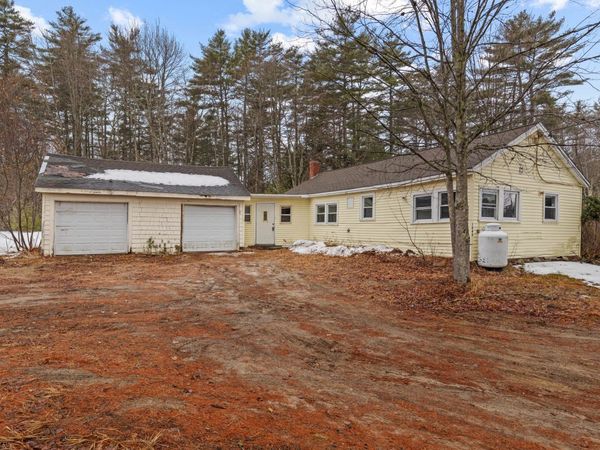 1042 Pequawket Trail, Standish, ME 04085