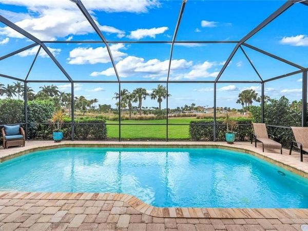 9112 Siesta Bay DR, NAPLES, FL 34120