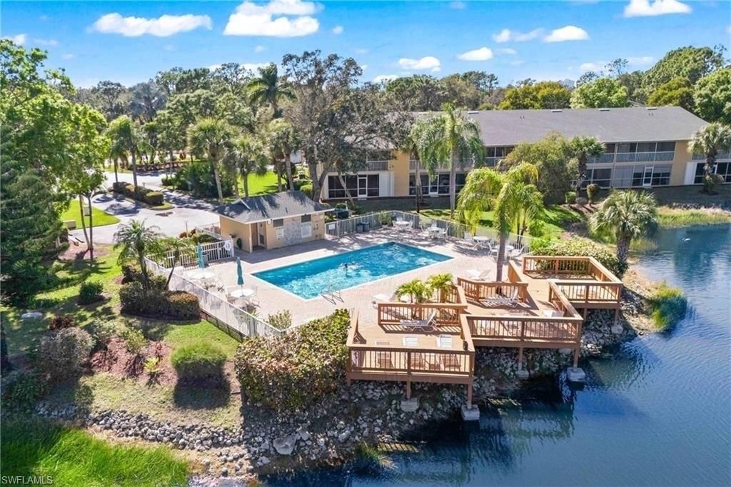 1250 Yesica Ann Cir, Unit E102, Naples, FL 34110 Photo