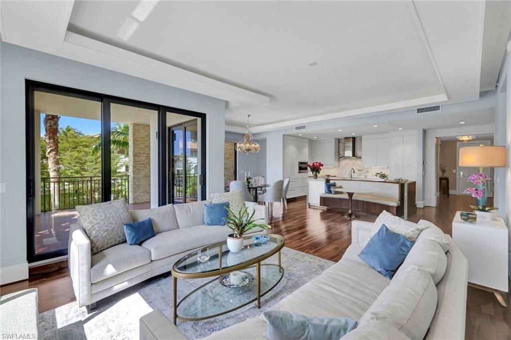 1035 3rd Ave S, Unit 201, Naples, FL 34102 Photo