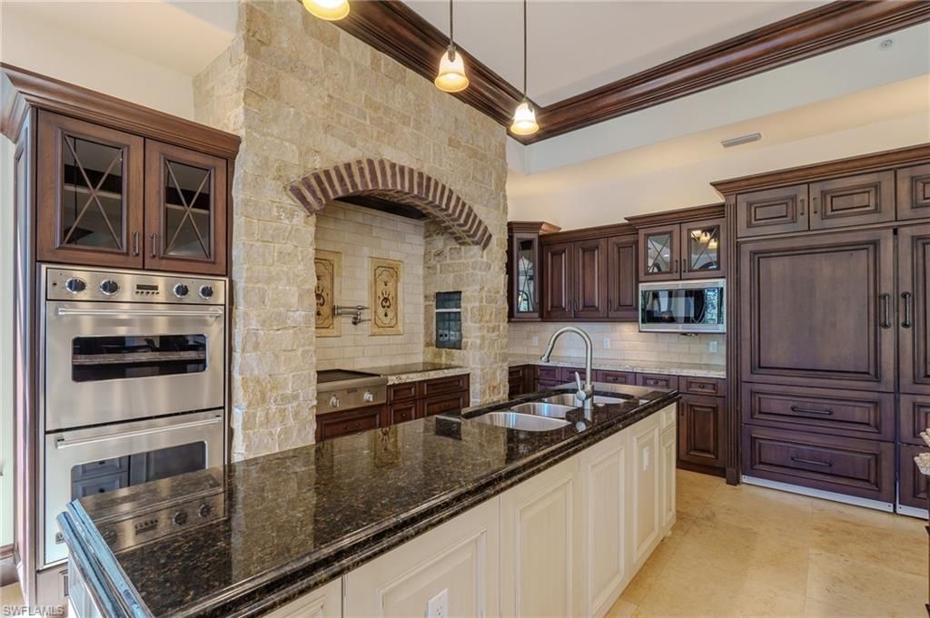 200 S Golf Dr, Naples, FL 34102 Photo