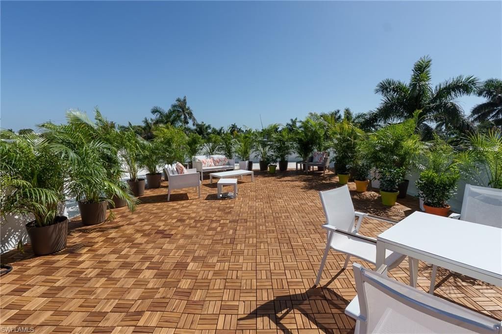 200 S Golf Dr, Naples, FL 34102 Photo