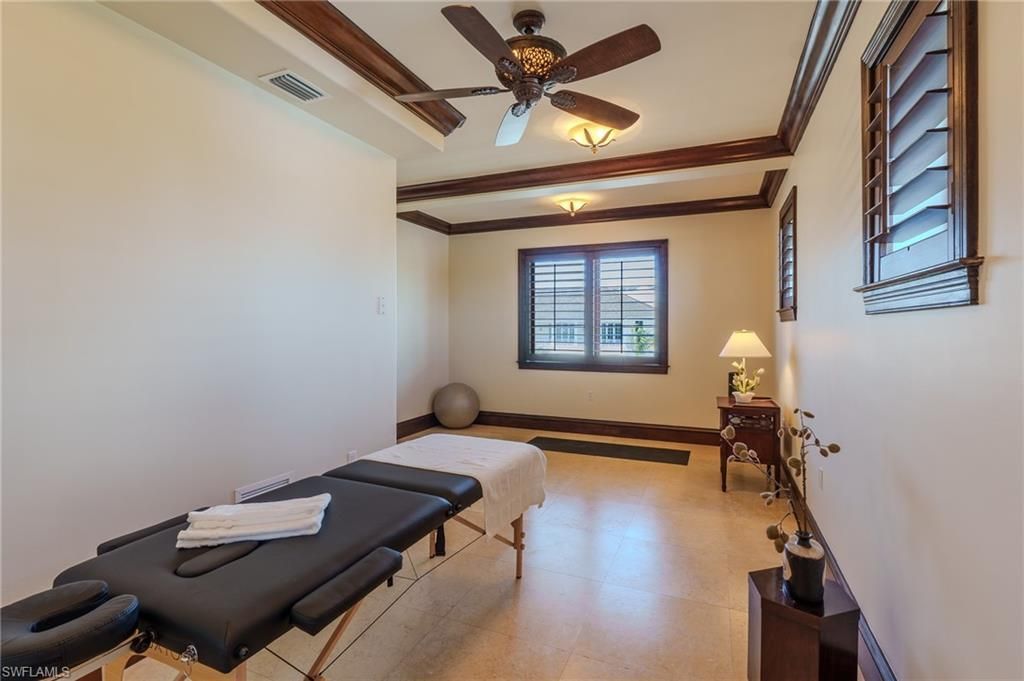 200 S Golf Dr, Naples, FL 34102 Photo