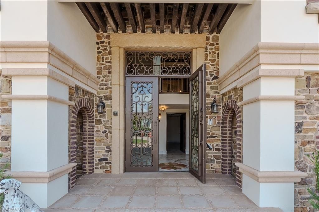 200 S Golf Dr, Naples, FL 34102 Photo