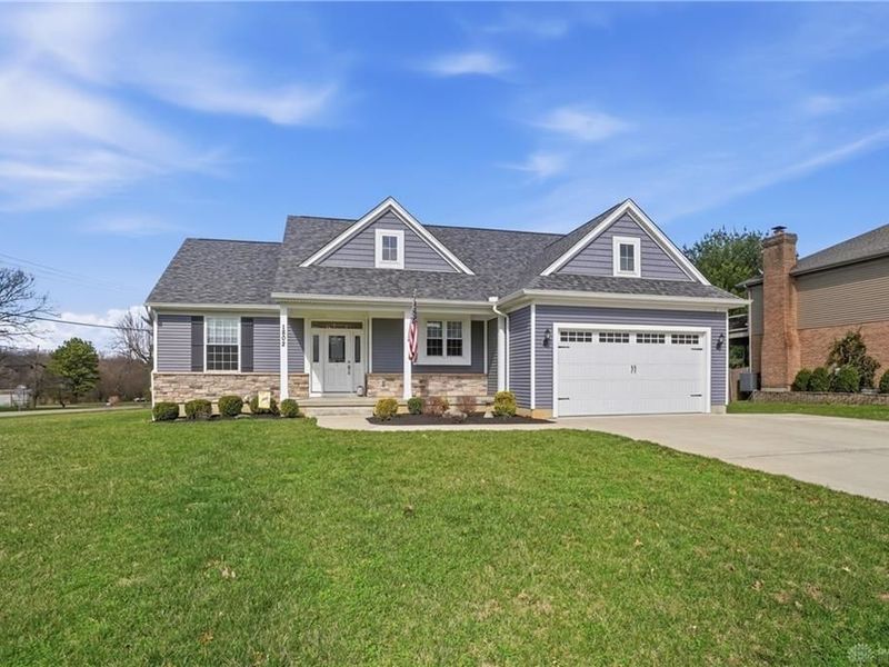 1802 Chapel Woods Drive, Batavia, OH 45103 Photo 3