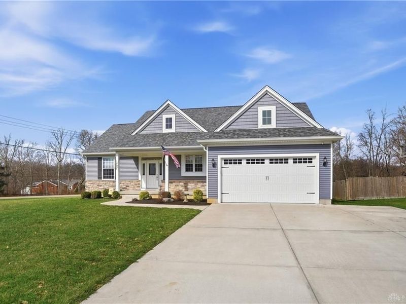 1802 Chapel Woods Drive, Batavia, OH 45103 Photo 4