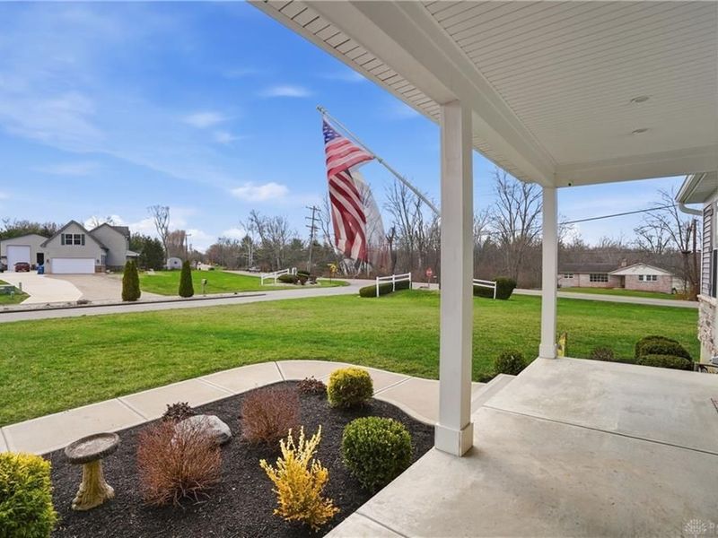 1802 Chapel Woods Drive, Batavia, OH 45103 Photo 7