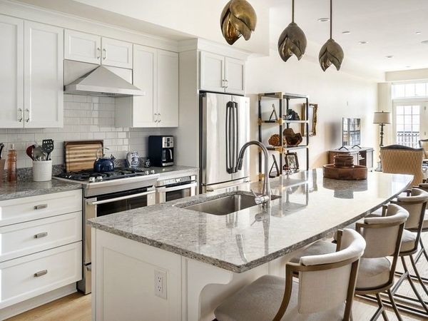 380 Bunker Hill St, Unit 111, Boston, MA 02129